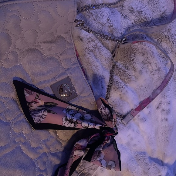 Betsey Johnson chain purse - Picture 12 of 16